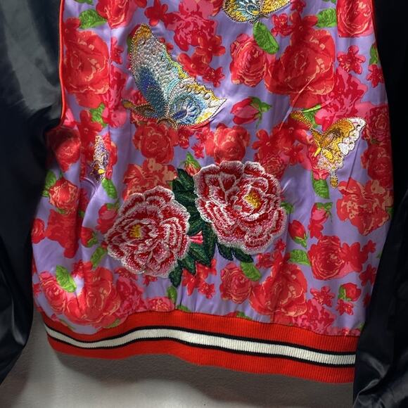 Silence & noise floral print with the varsity sleeve size small - Picture 5 of 6